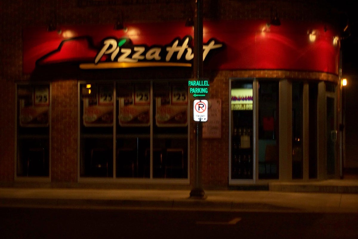 Pizza Hut exterior